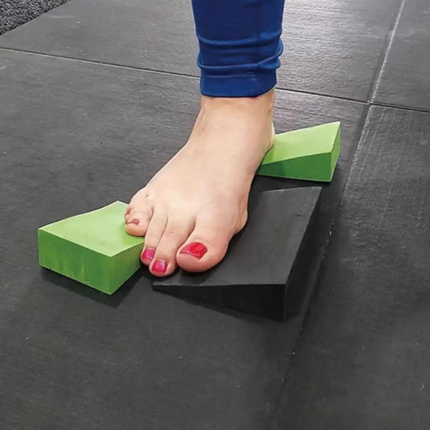 EVA Yoga Incline Board Yoga Foam Wedge Mat Home Foam Wedge Fitness Block for Runners Seniors Beginners Enthusiasts