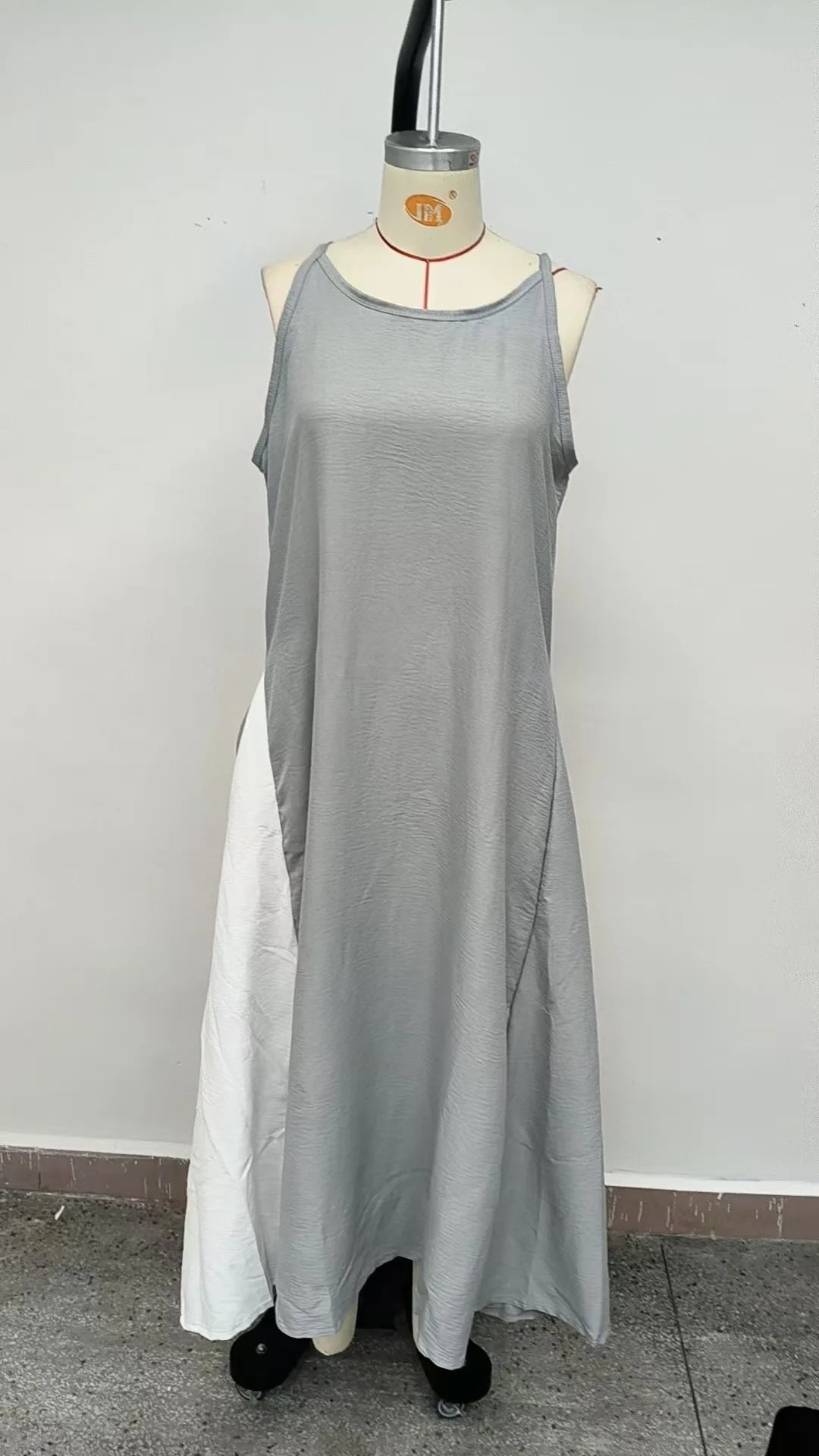 2026 New Women’s Clothing: Sleeveless, Loose-Fitting, Color-Blocked, Casual, Off-The-Shoulder Dress.